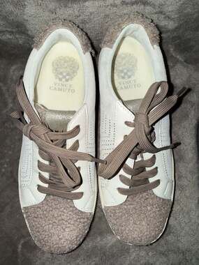 Vince Camuto Myralyn Faux Fur and Leather Sneakers Size 6.5M